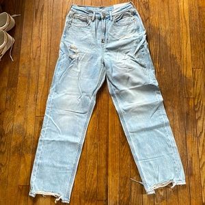 AE Highest rise 90’s boyfriend jeans